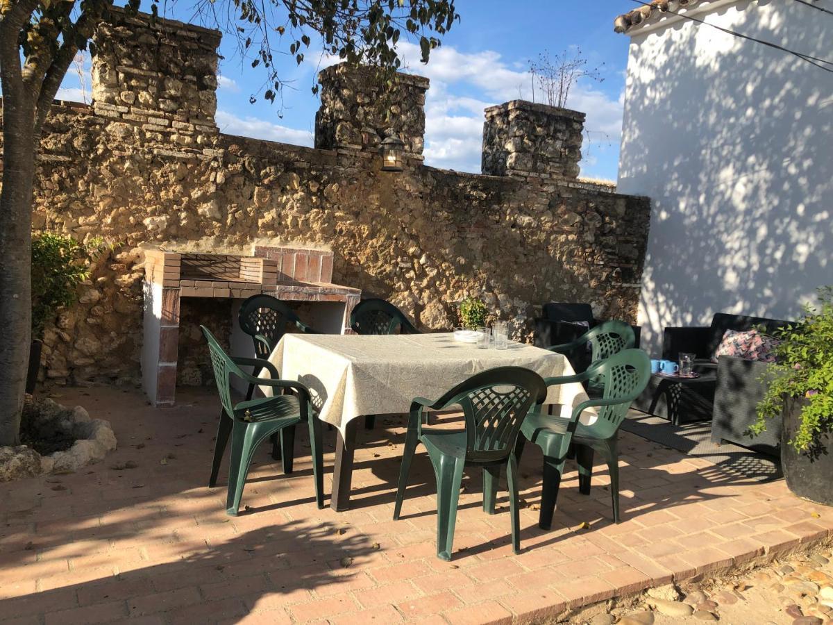 Casa Del Almezo Pensionat Almodóvar del Río Exteriör bild